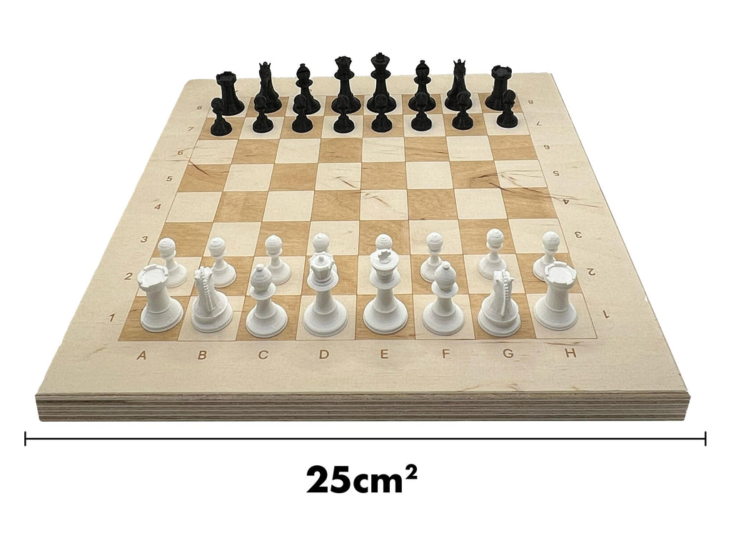 Maße Holz-Schachspiel: Kompaktes 25x25 cm Echtholz-Brett mit kompletter Aufstellung der Figuren.
